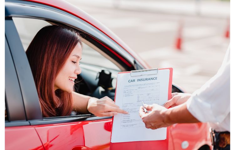 How Do You Compare Car Insurance Quotes the Right Way?